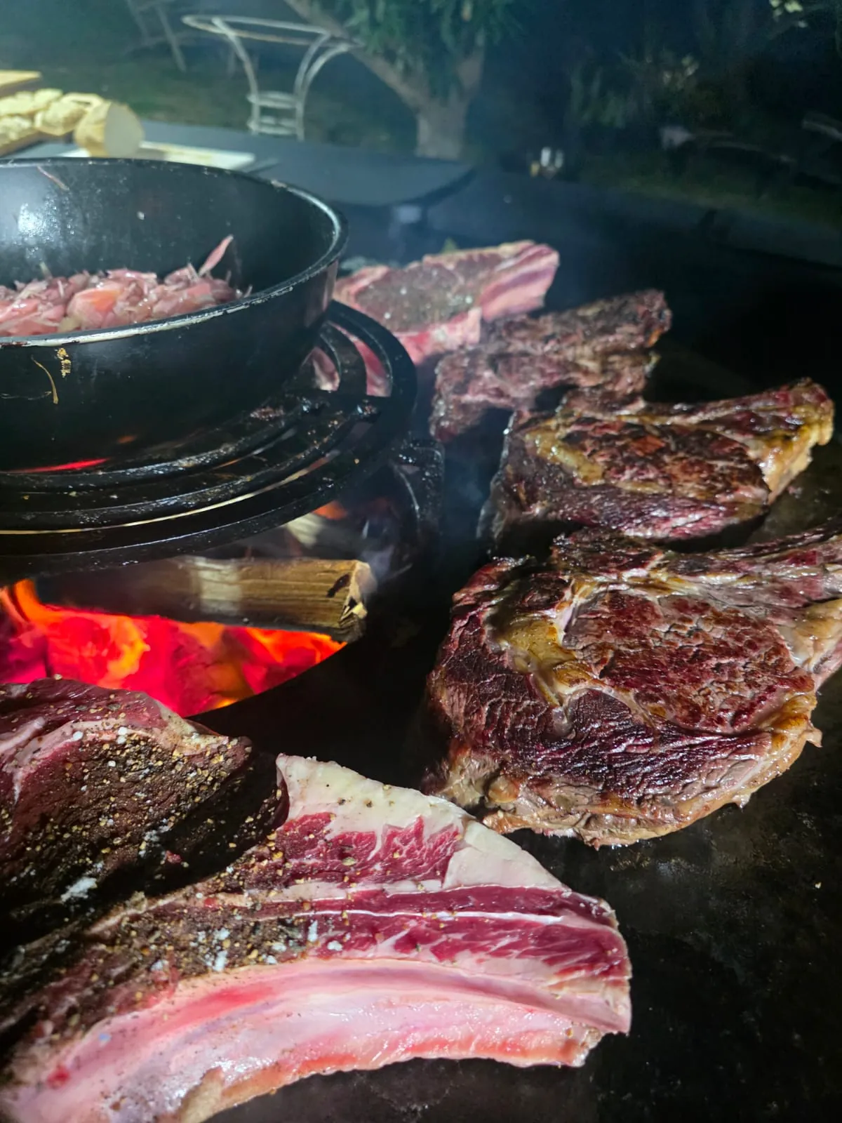 Côtes de bœuf au brasero